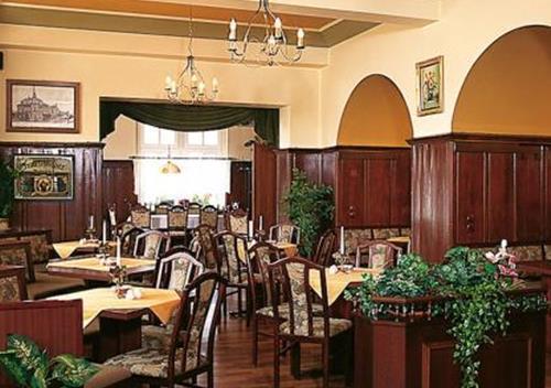 Hotel - Restaurant Kurhaus Klotzsche Dresde Extérieur photo